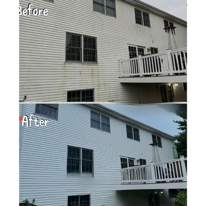 Before and after house washing - siding cleaning North Shore